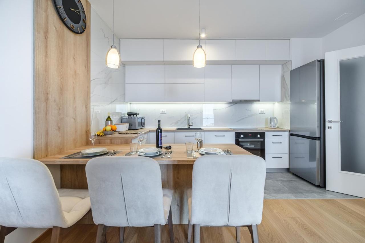 Apartament Golden View 7 *